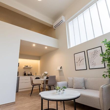 Acropolis Local Loft Apartment เอเธนส์ ภายนอก รูปภาพ