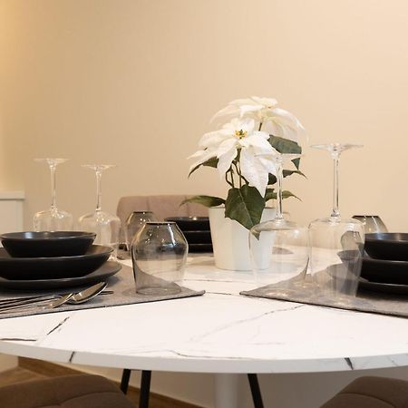 Acropolis Local Loft Apartment เอเธนส์ ภายนอก รูปภาพ