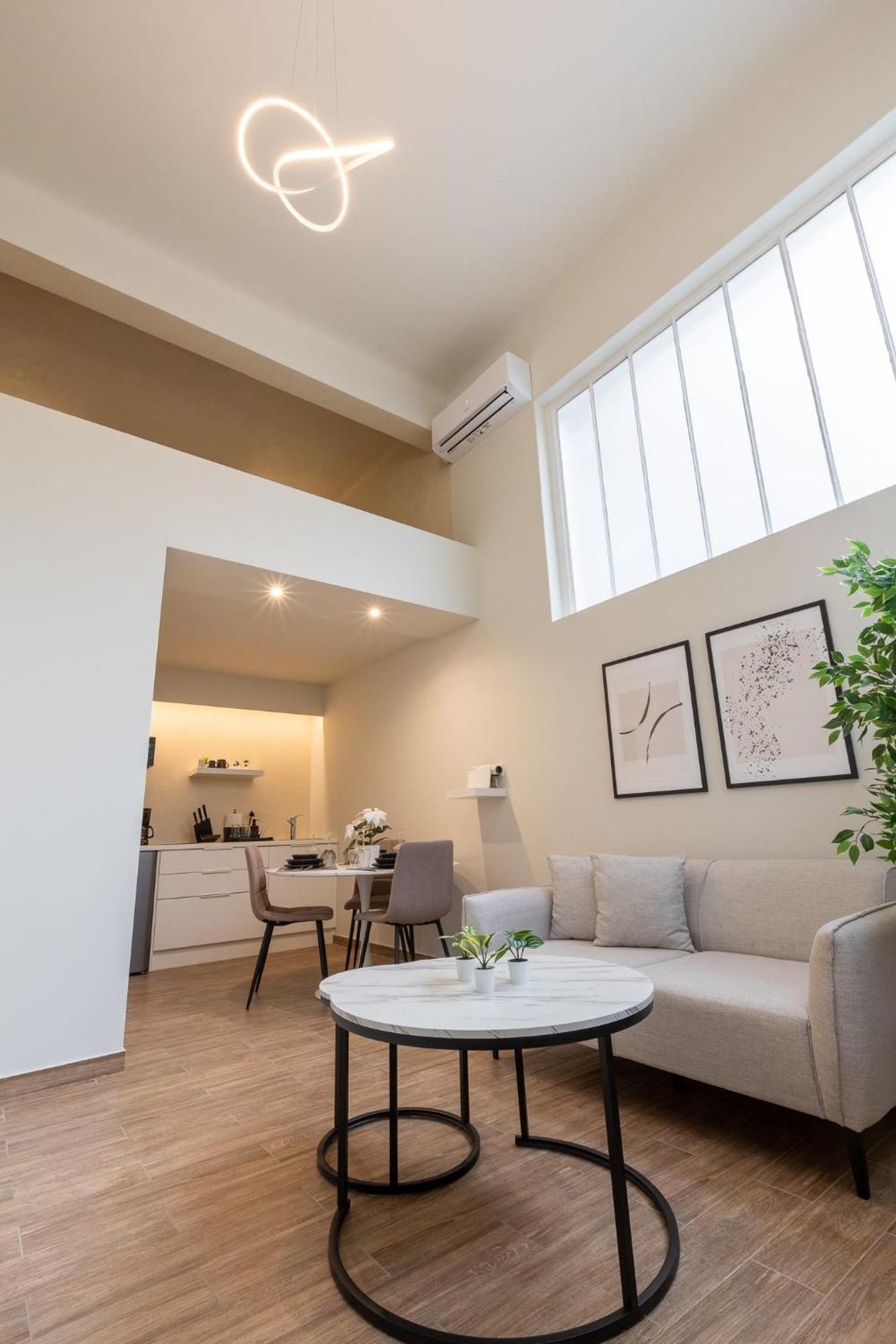 Acropolis Local Loft Apartment เอเธนส์ ภายนอก รูปภาพ