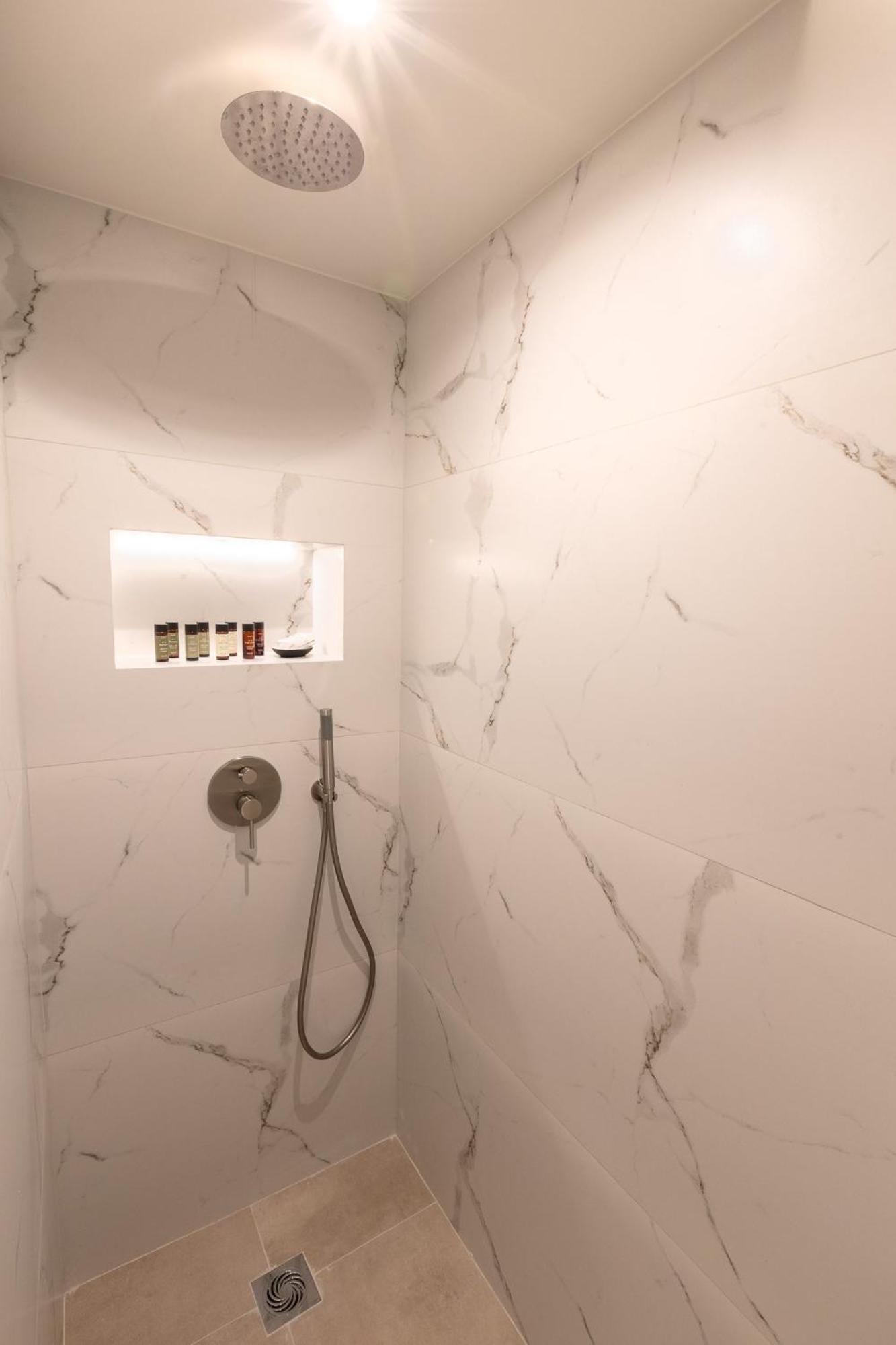 Acropolis Local Loft Apartment เอเธนส์ ภายนอก รูปภาพ