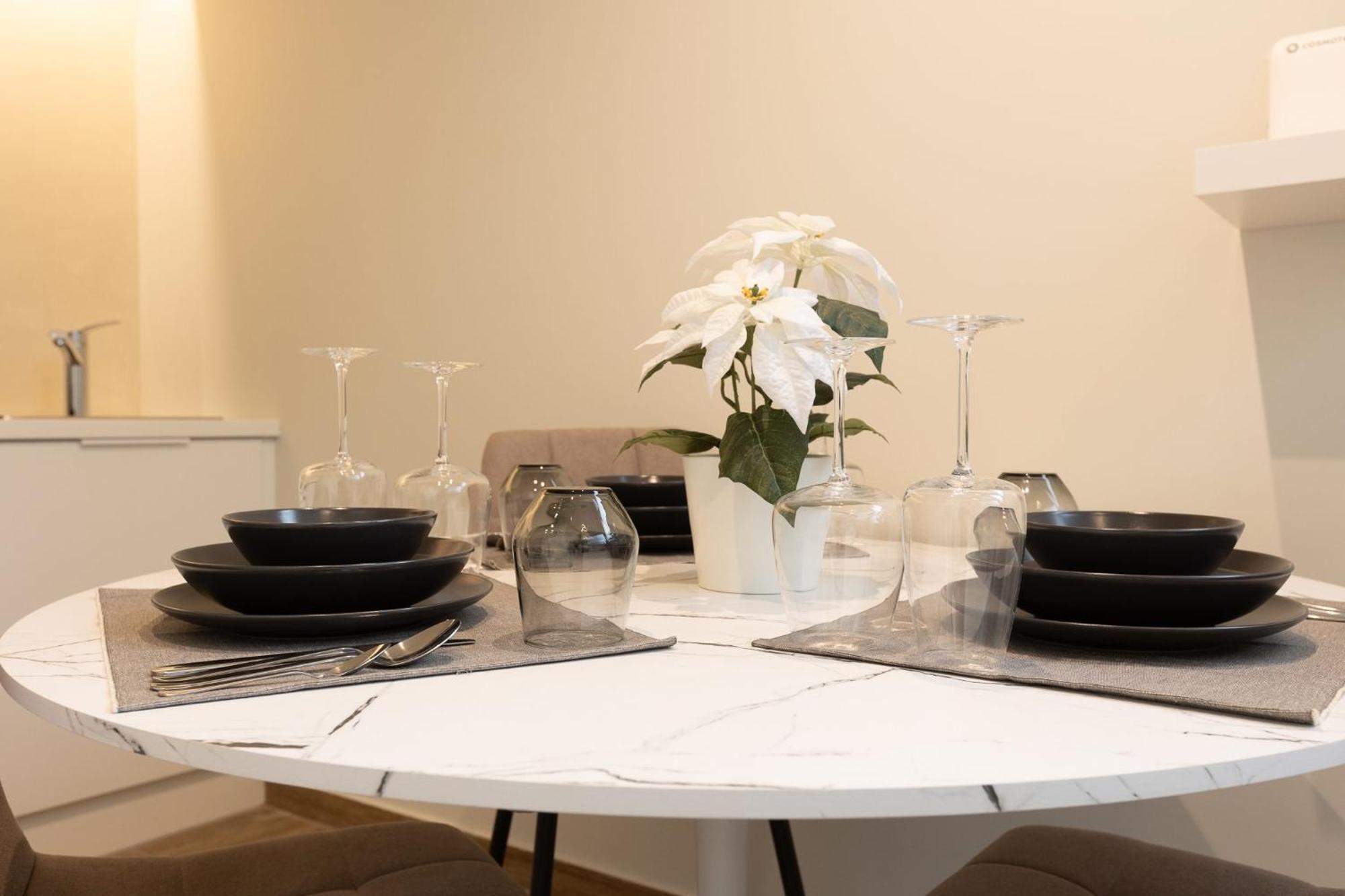 Acropolis Local Loft Apartment เอเธนส์ ภายนอก รูปภาพ