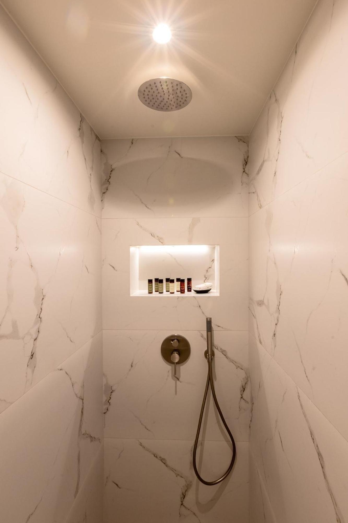 Acropolis Local Loft Apartment เอเธนส์ ภายนอก รูปภาพ